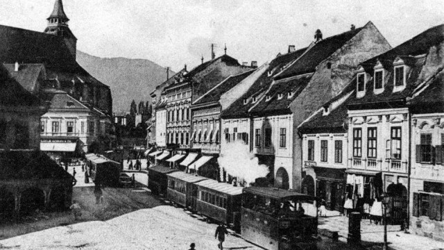 “Cărăbuşul“ în Piaţa Sfatului